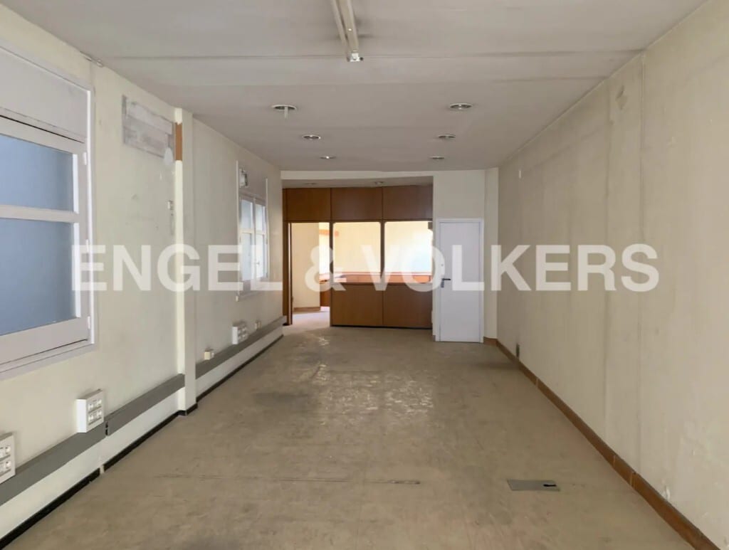 Office in Badalona, Barcelona for sale Building Photo- Image 1 of 7