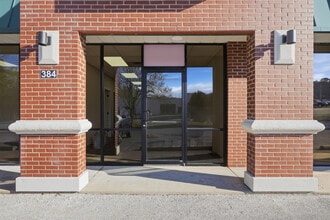 380-392 E Sunbridge Dr, Fayetteville, AR à louer Photo intérieure- Image 2 de 18