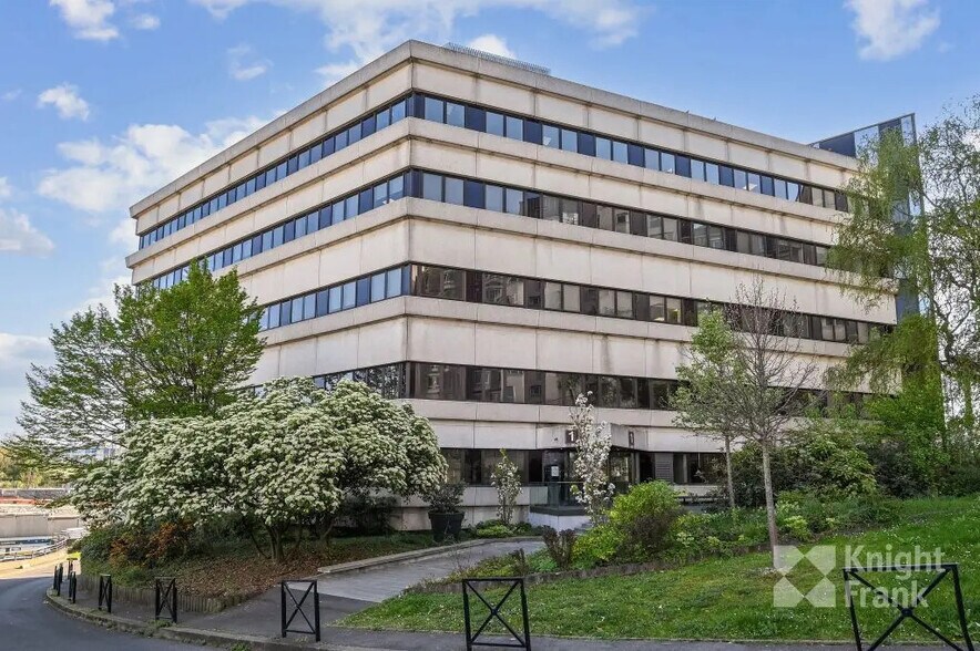 5 Boulevard Des Bouvets, Nanterre à louer - Photo du bâtiment - Image 1 de 15