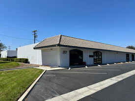 201 W Dyer Rd, Santa Ana CA - Warehouse