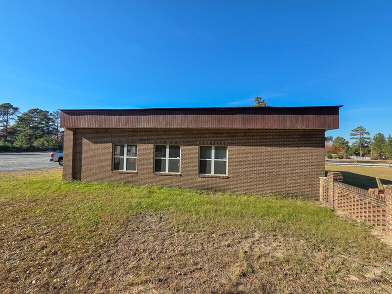 3833 US-220, Jackson Springs, NC à vendre - Photo du bâtiment - Image 3 de 38