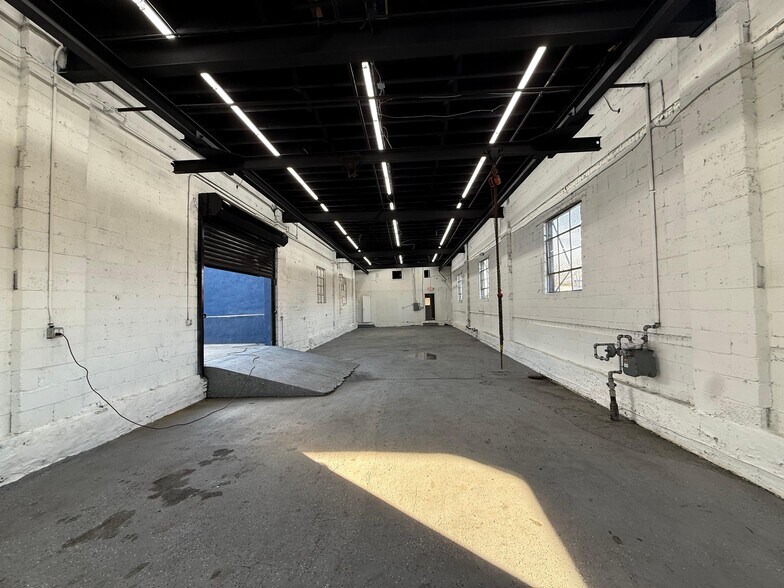 250 Mechanic St, Camden, NJ à louer - Photo du bâtiment - Image 2 de 36