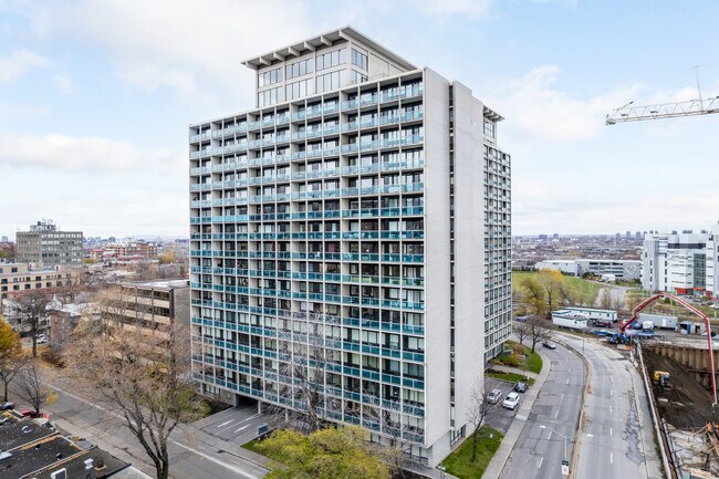 Plus de détails pour 4998 Boul De Maisonneuve O, Westmount, QC - Bureau, Commerce de détail à louer