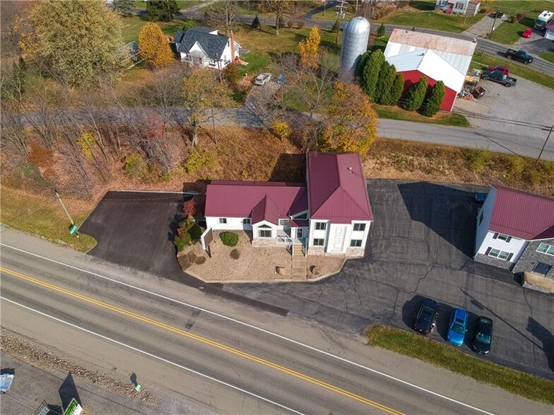 1515 Perry Hwy, Portersville, PA à louer - Photo du b timent - Image 2 de 30