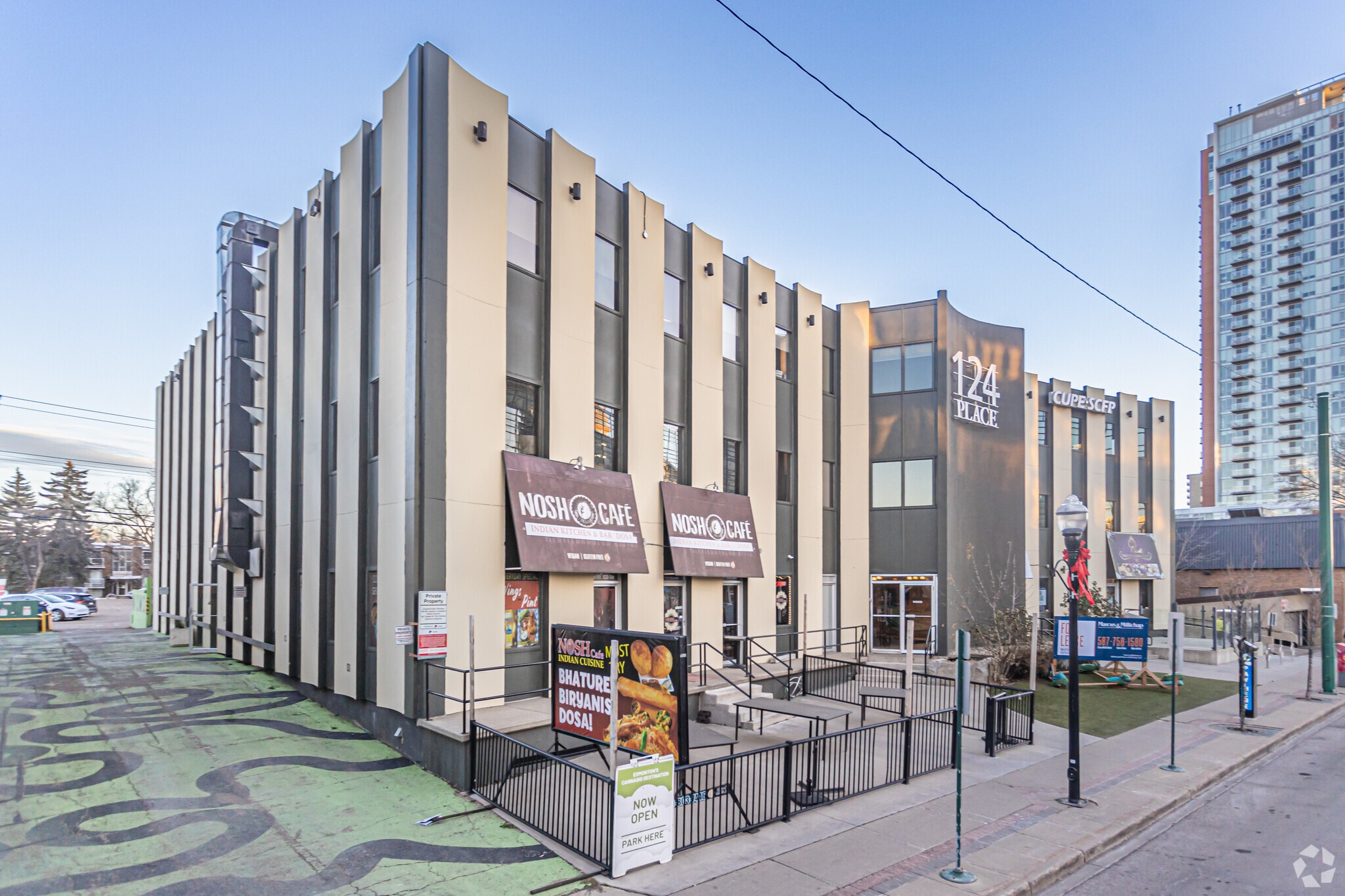 10235 124th St, Edmonton, AB à louer Photo du bâtiment- Image 1 de 33