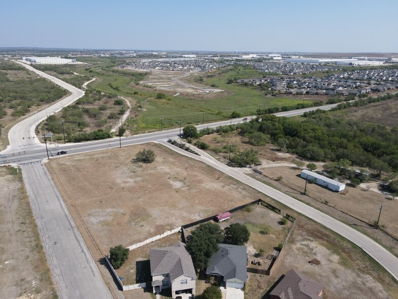 518 Saints Hvn, San Antonio, TX à vendre - Aérien - Image 2 de 10
