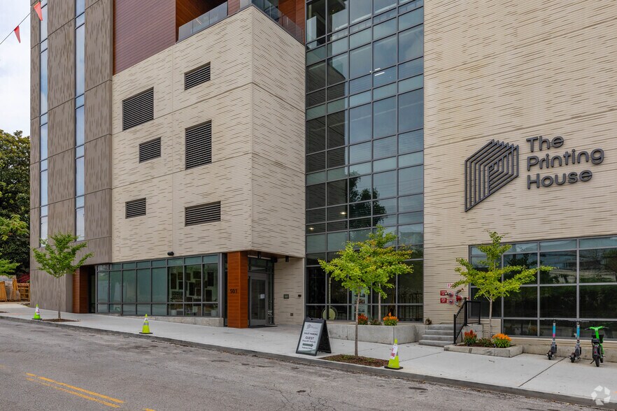 501 3rd Ave S, Nashville, TN à louer - Photo du bâtiment - Image 3 de 4