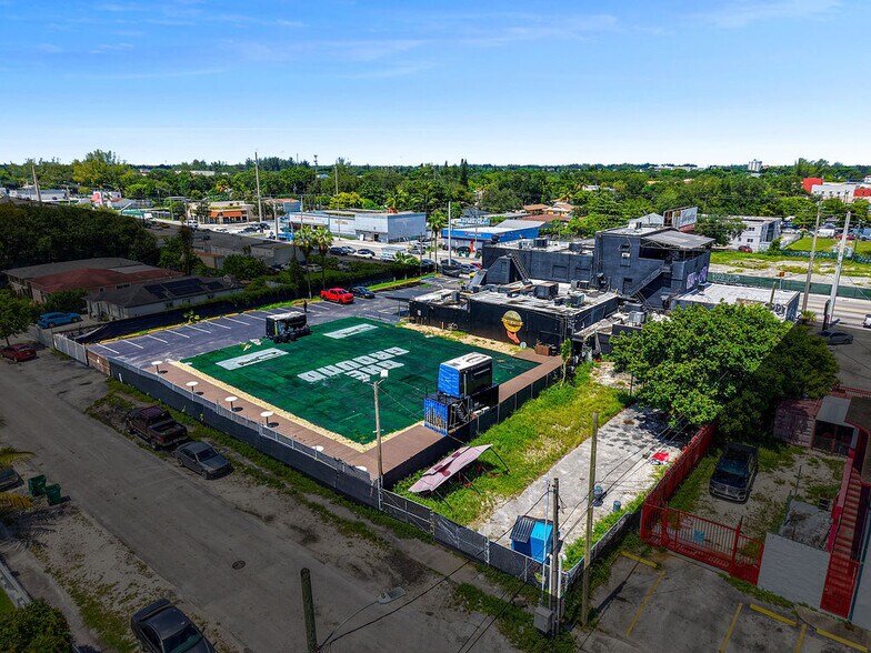728 NW 79 Street, Miami, FL à vendre - Photo du bâtiment - Image 2 de 43