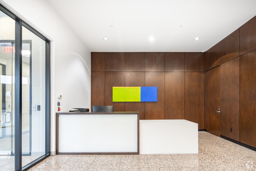 2626 Howell St, Dallas, TX à louer - Hall d’entrée - Image 2 de 9