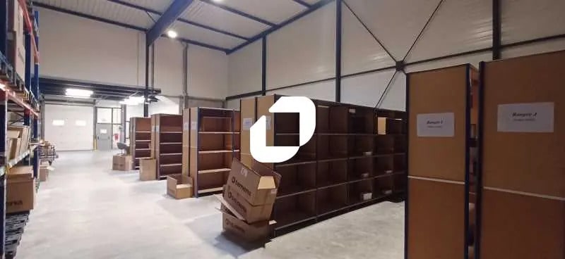 Flex in Aubergenville for lease - Building Photo - Image 2 of 12