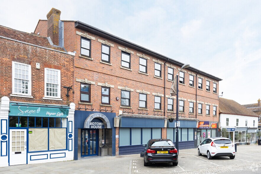 38-42 High St, Crawley à louer - Photo du bâtiment - Image 3 de 3