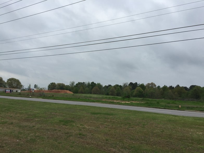 350 Hawkins Pky, Longview, TX for sale - Building Photo - Image 1 of 2