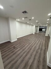 2951-2967 E Thousand Oaks Blvd, Thousand Oaks, CA for lease Interior Photo- Image 1 of 6