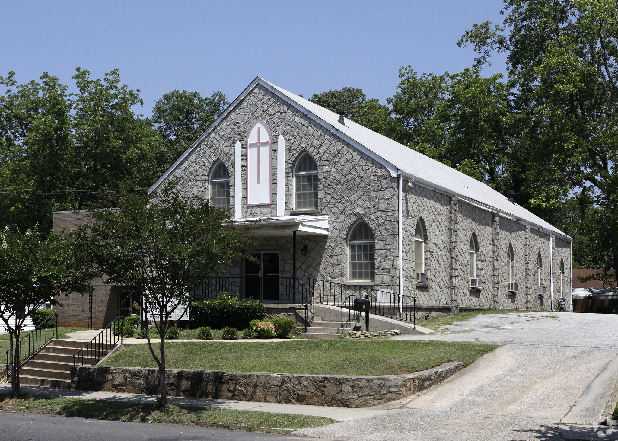 823 Dill Ave SW, Atlanta, GA for sale Building Photo- Image 1 of 4