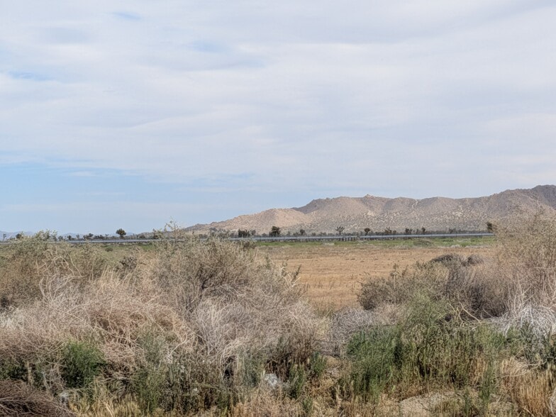 10400 Avenue P4 St, Palmdale, CA for sale - Primary Photo - Image 1 of 1