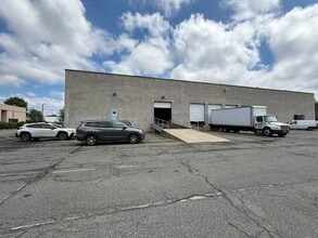 10 York Ave, West Caldwell, NJ for lease Building Photo- Image 2 of 7
