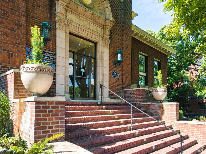 1110 SE Alder St, Portland, OR for lease - Building Photo - Image 2 of 6