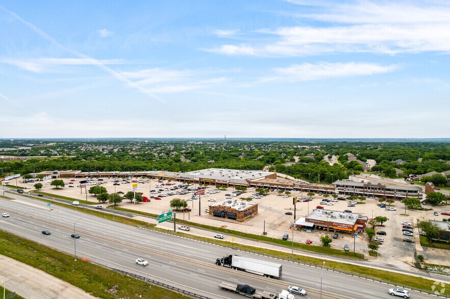 2430 E Interstate 35 S, Denton, TX à louer - Aérien - Image 2 de 7