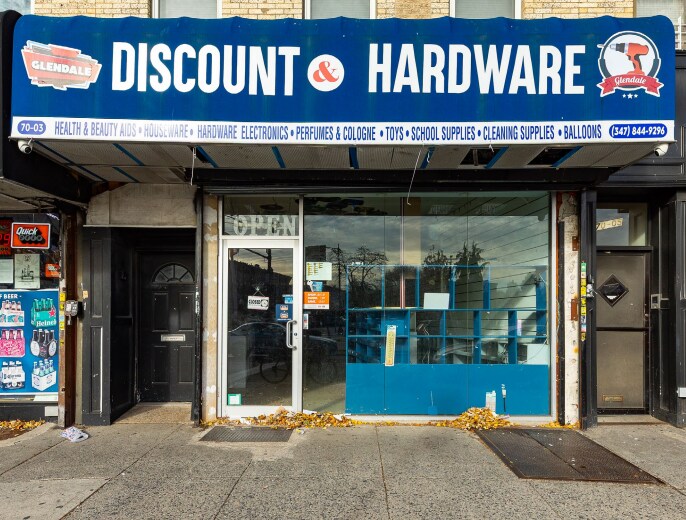 70-03 Myrtle Ave, Glendale, NY for lease - Building Photo - Image 1 of 1