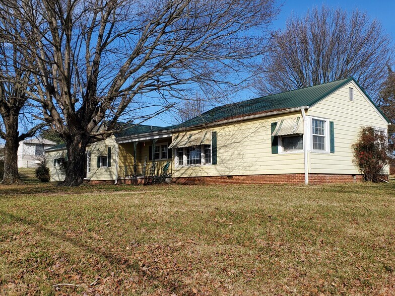 258 Fred Sink Rd, Winston-Salem, NC à vendre - Photo du bâtiment - Image 1 de 3