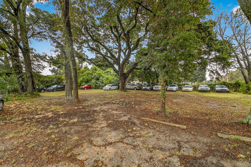 1500 N Pace Blvd, Pensacola, FL à vendre - Photo du bâtiment - Image 3 de 60