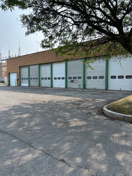 414 Continuum Dr, Liverpool, NY à vendre - Photo du bâtiment - Image 2 de 4