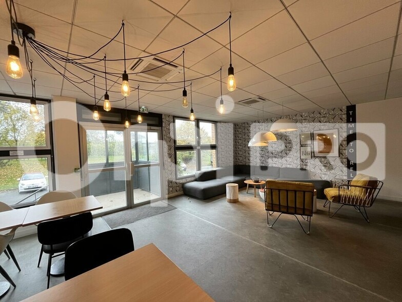 Office in Torcy for sale - Interior Photo - Image 2 of 12