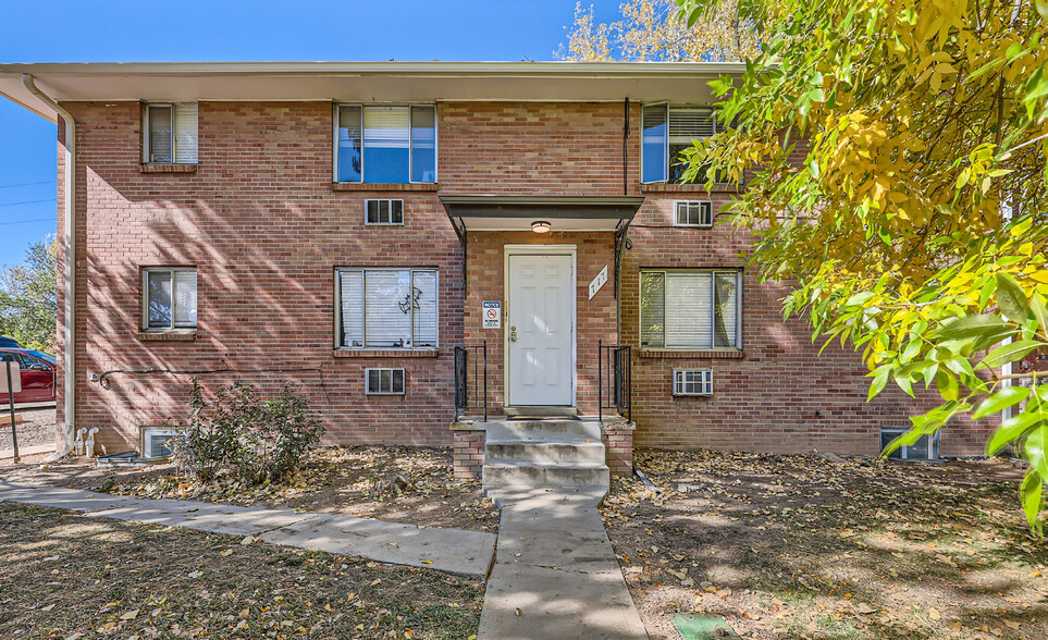 717 Oak St, Lakewood, CO for sale - Primary Photo - Image 1 of 10