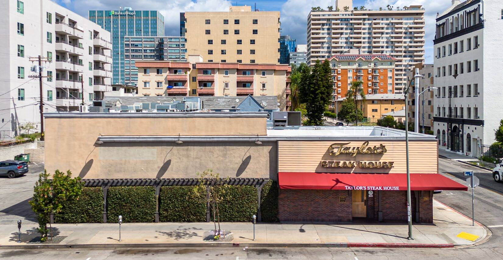 3361 W 8th St, Los Angeles, CA à vendre Photo du bâtiment- Image 1 de 13