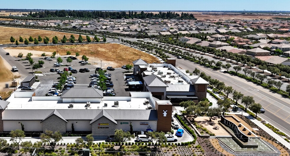 11697 Riverwalk Blvd S, Madera, CA for lease - Building Photo - Image 2 of 2