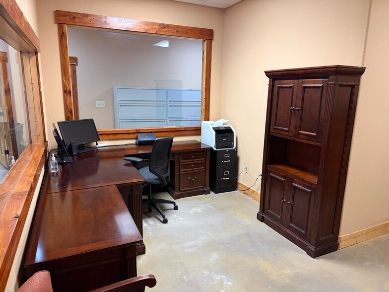 1274 Blake Rd, Conroe, TX for lease - Building Photo - Image 3 of 26