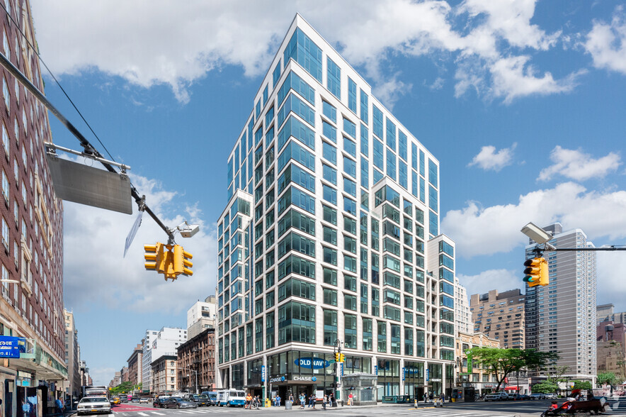 1289 Lexington Ave, New York, NY for lease - Primary Photo - Image 1 of 18