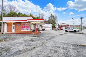 326 Richland Ave, York, PA à louer Photo intérieure- Image 2 de 5