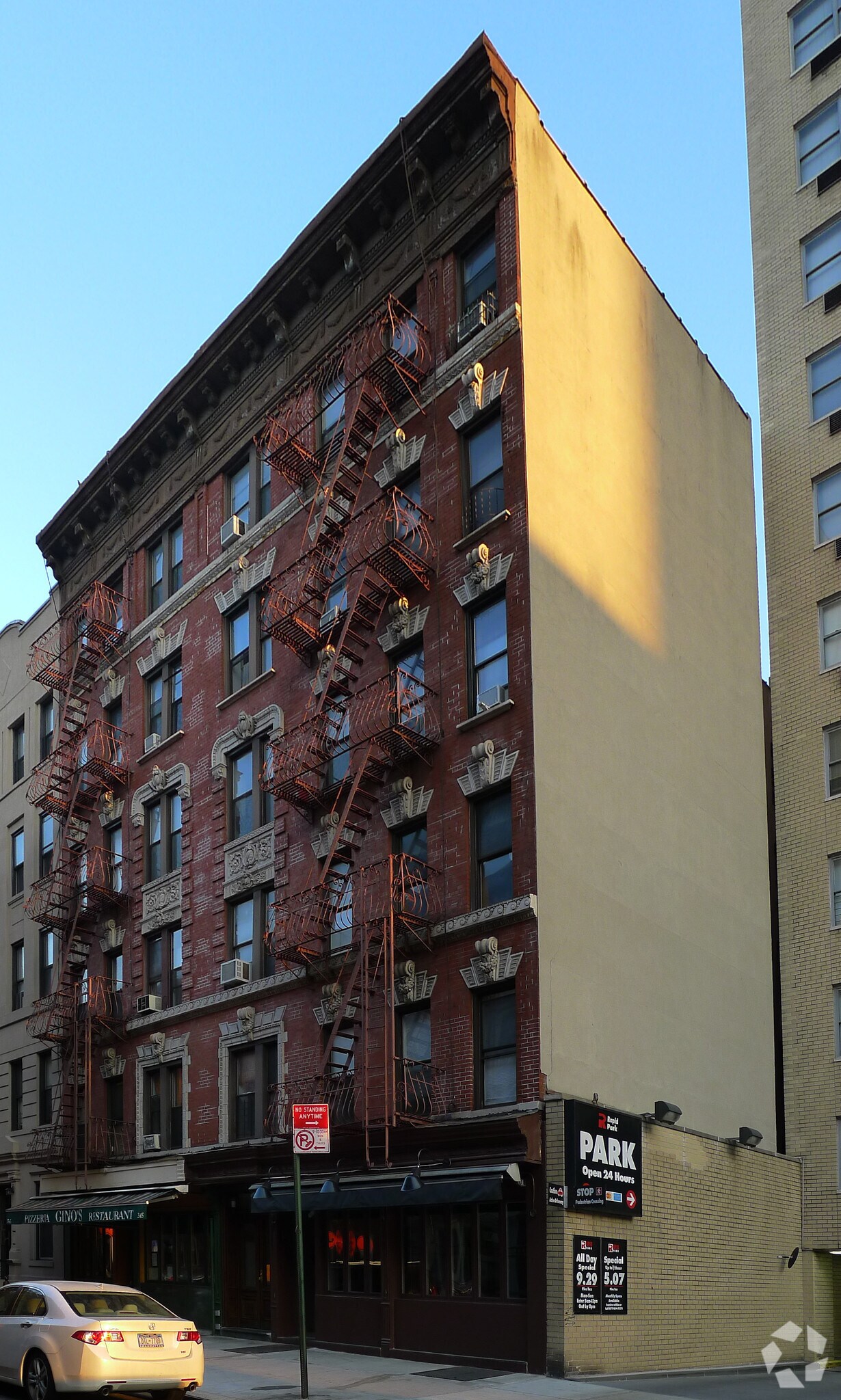 345 E 83rd St, New York, NY à vendre Photo principale- Image 1 de 5