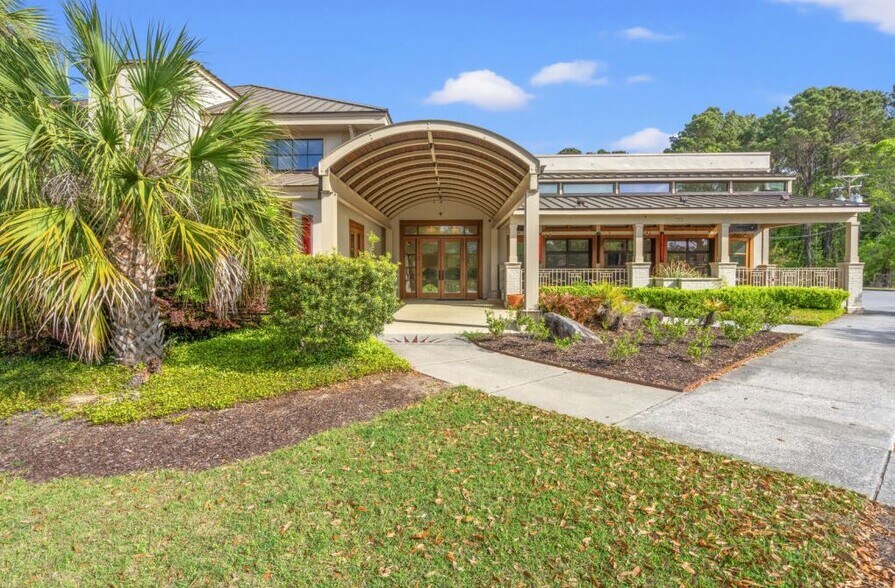 1028 Johnnie Dodds Blvd, Mount Pleasant, SC à louer - Photo du bâtiment - Image 2 de 17