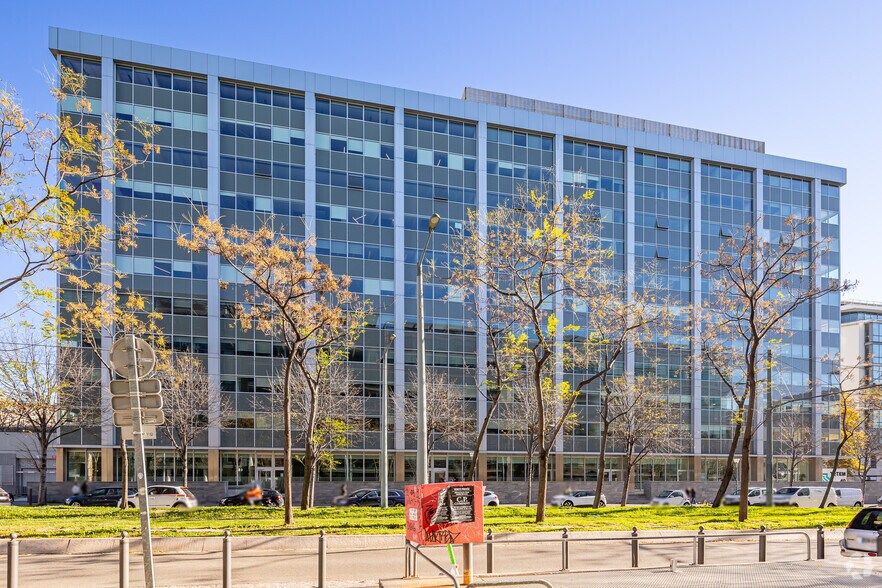 Bureau dans Marseille à louer - Photo du bâtiment - Image 3 de 4