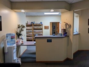 7270 S 13th St, Oak Creek, WI for lease Interior Photo- Image 1 of 8