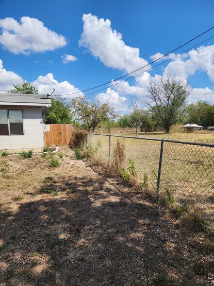 300 S Main St, Cibolo, TX à vendre - Photo du bâtiment - Image 3 de 7
