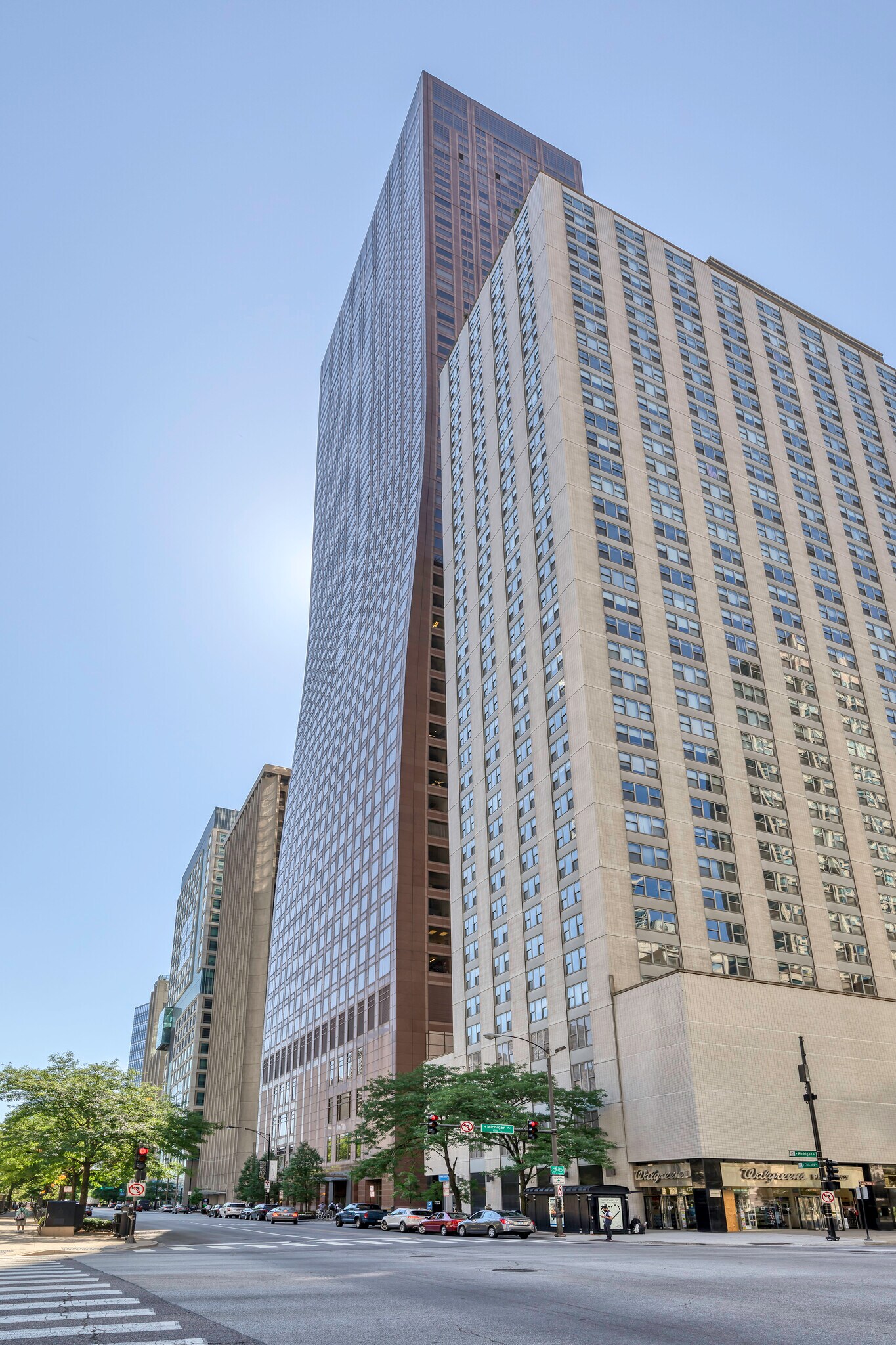 737 N Michigan Ave, Chicago, IL for lease Building Photo- Image 1 of 23