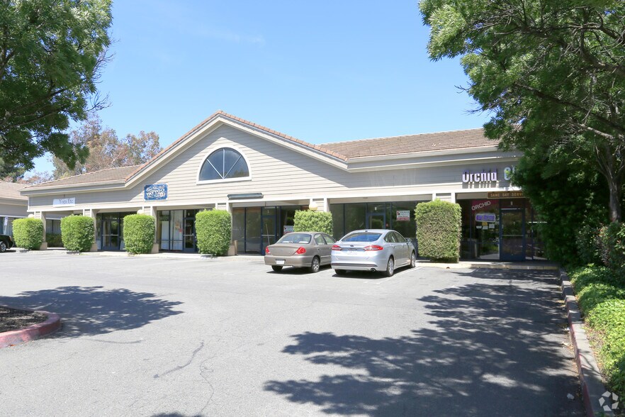 1500 Oliver Rd, Fairfield, CA à louer - Photo du bâtiment - Image 2 de 16