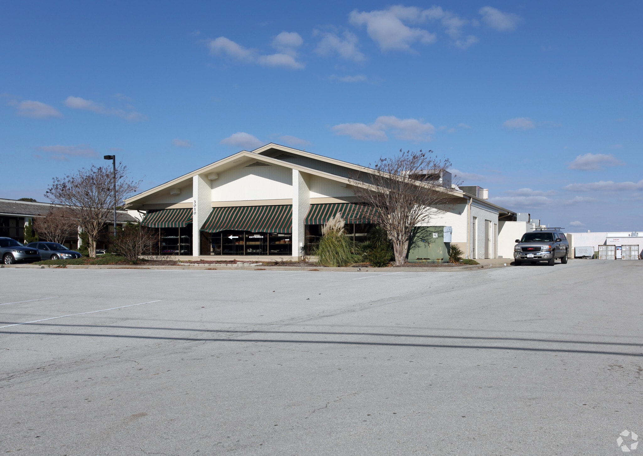 3010 Arendell St, Morehead City, NC for sale Primary Photo- Image 1 of 3