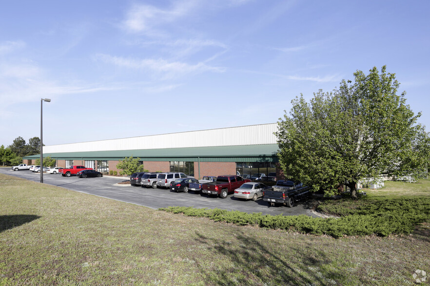 2481 Hilton Dr, Gainesville, GA for lease - Building Photo - Image 3 of 3