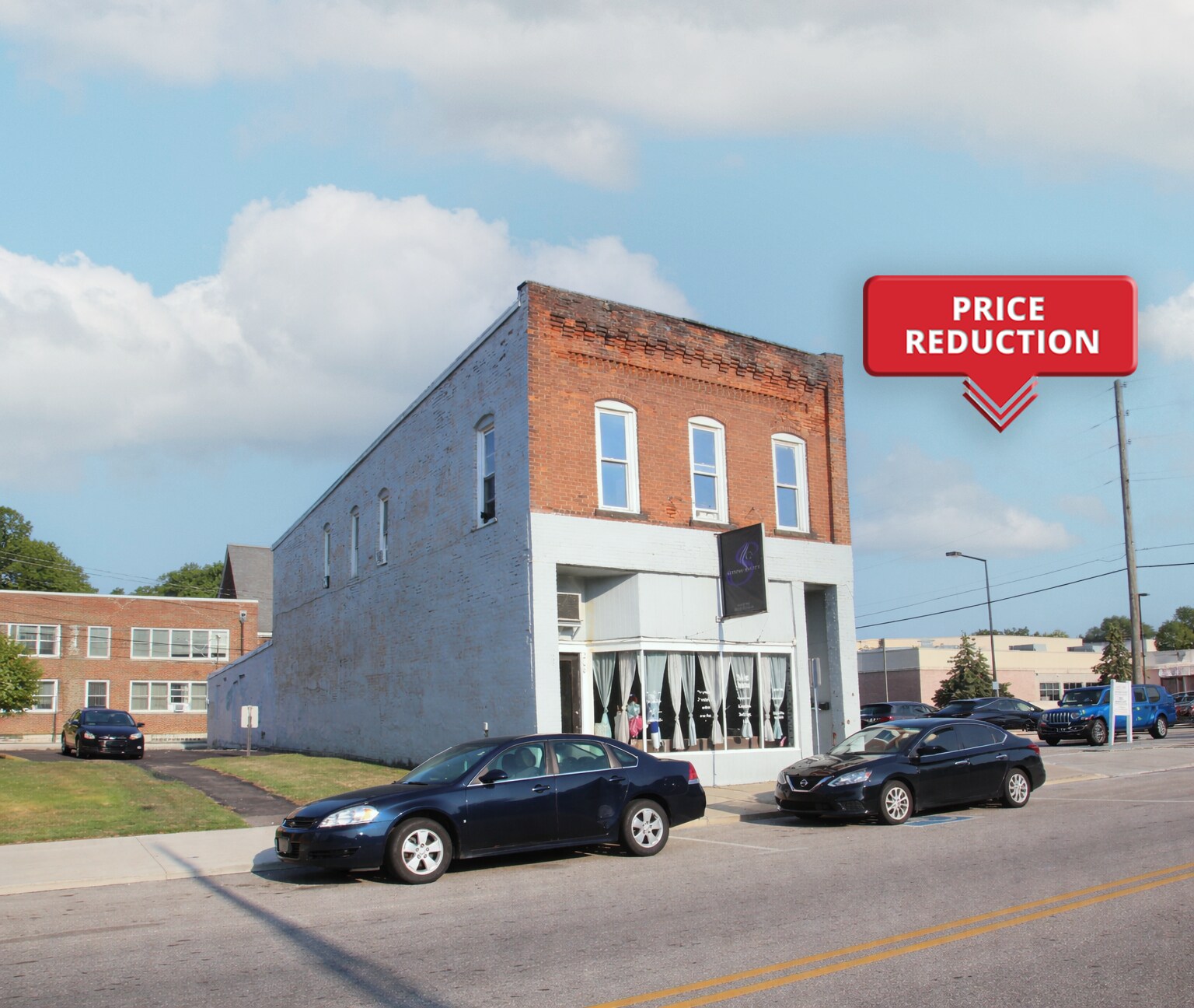 208 2nd St NW, Barberton, OH à vendre Photo principale- Image 1 de 9