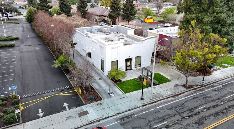 37123 Fremont Blvd, Fremont, CA à louer - Photo du bâtiment - Image 1 de 1