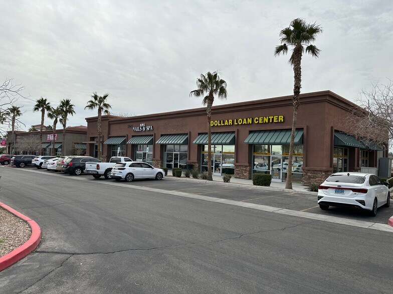 3950 W Lake Mead Blvd, North Las Vegas, NV à louer - Photo du bâtiment - Image 3 de 10