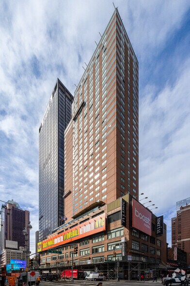1657 Broadway, New York, NY à vendre - Photo du bâtiment - Image 3 de 6