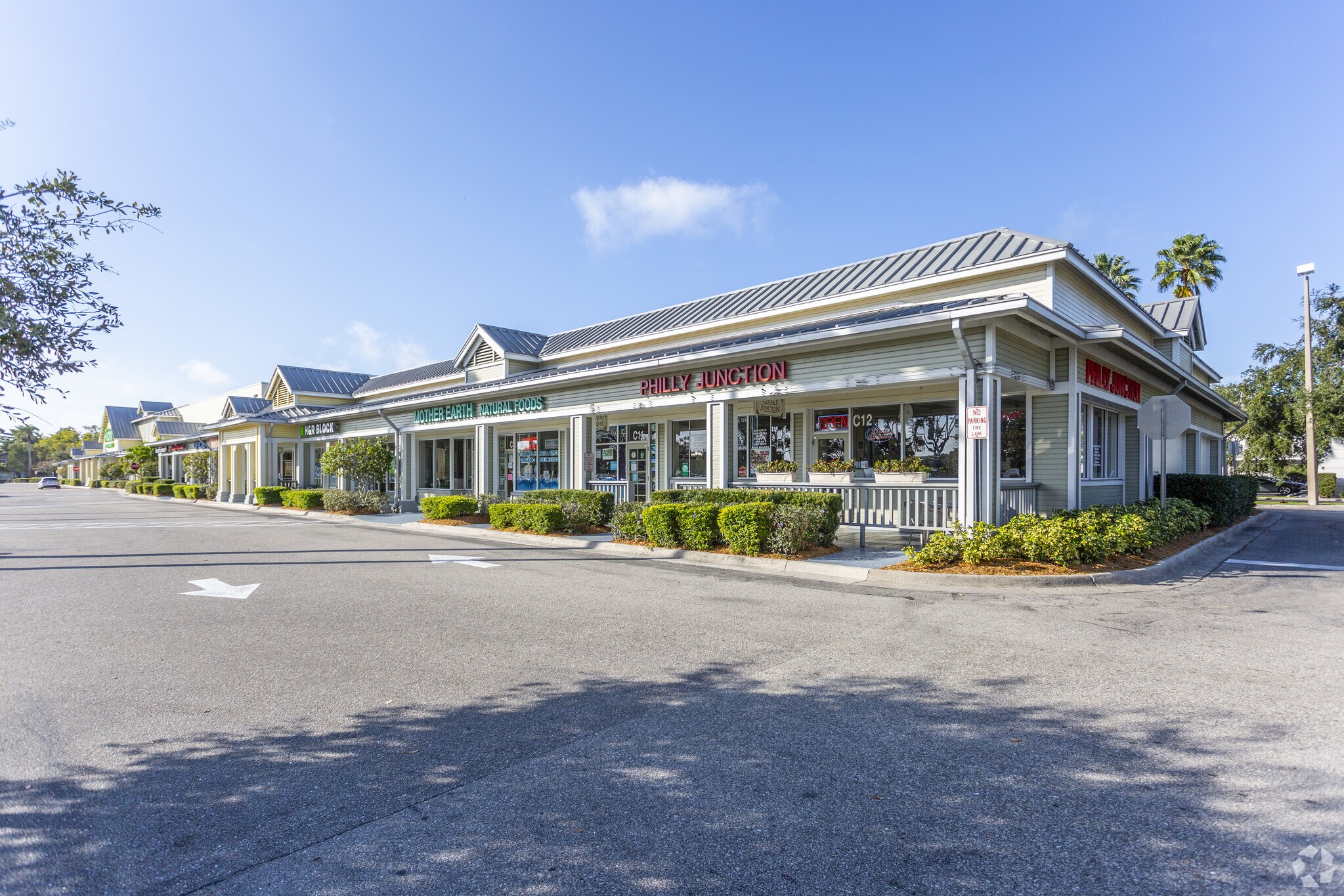 4600-4670 Summerlin Rd, Fort Myers, FL for lease Primary Photo- Image 1 of 12