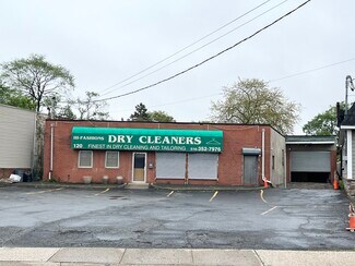 Plus de détails pour 120 New Hyde Park Rd, Franklin Square, NY - Commerce de détail à louer