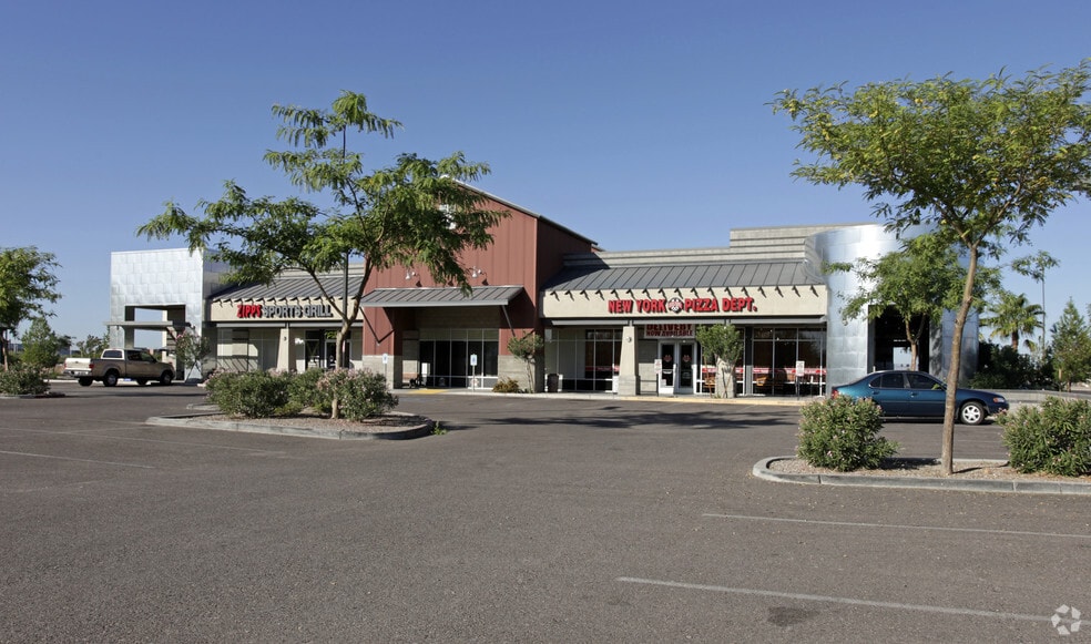 211 E Warner Rd, Gilbert, AZ for sale - Primary Photo - Image 1 of 13