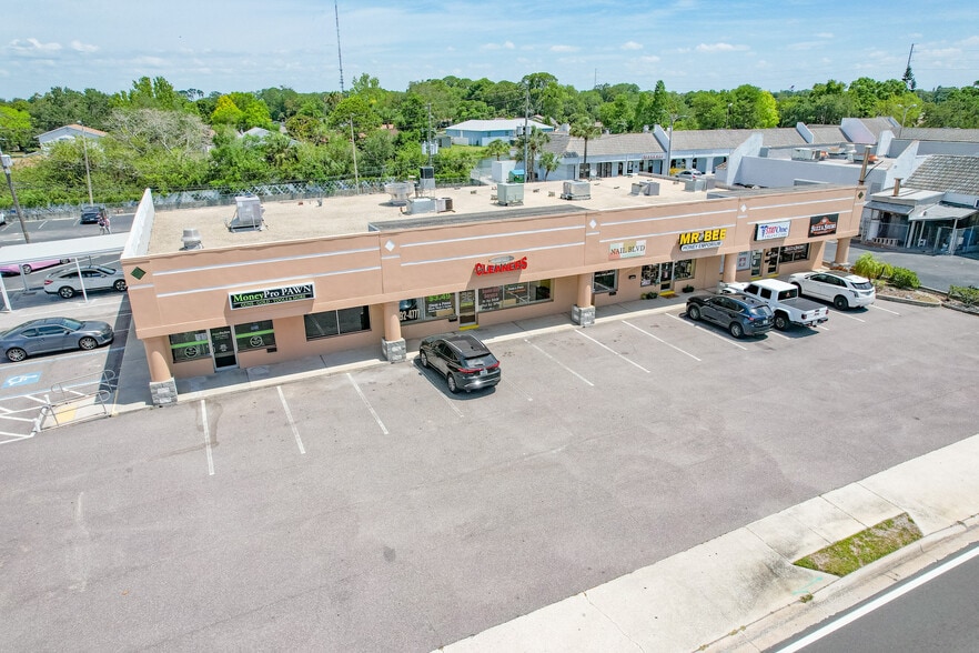 9025-9097 Park Blvd, Seminole, FL for lease - Building Photo - Image 1 of 7